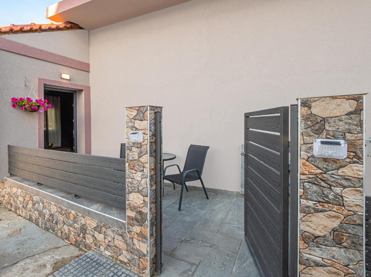 Hara Apartments Chrysoupolis Экстерьер фото